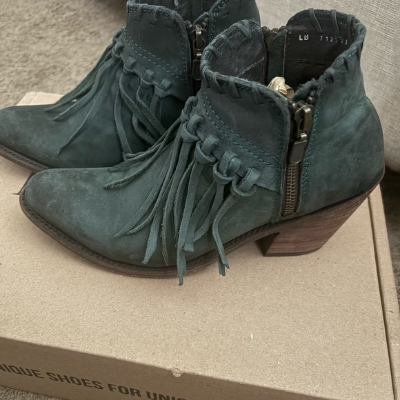 LIBERTY Black Green Ankle Boots with Fringe and Wedge Heel - Picture 3 of 8